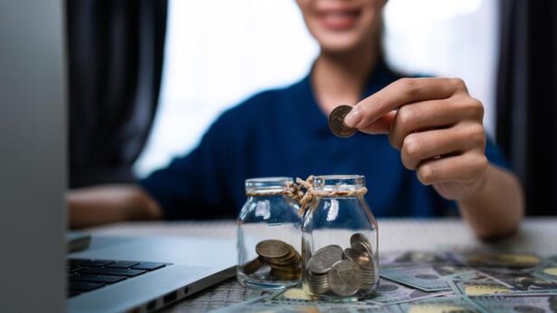 Retirement Savings Calculator by Age: Are You Behind?
