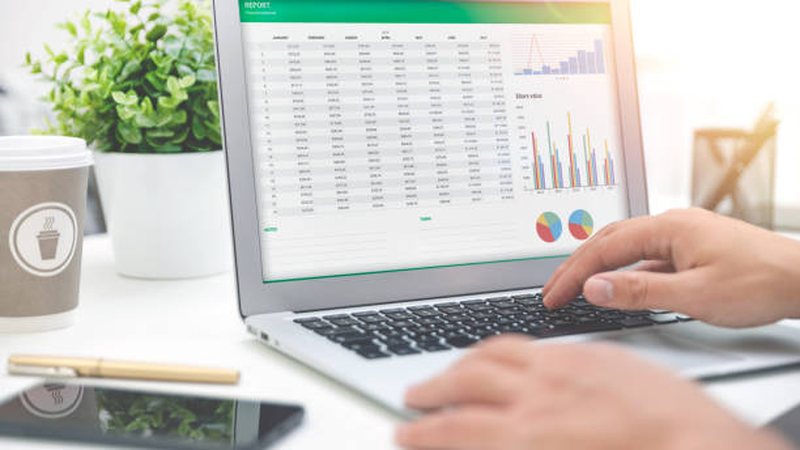 Why I Stopped Using Budgeting Apps and Started Using Spreadsheets
